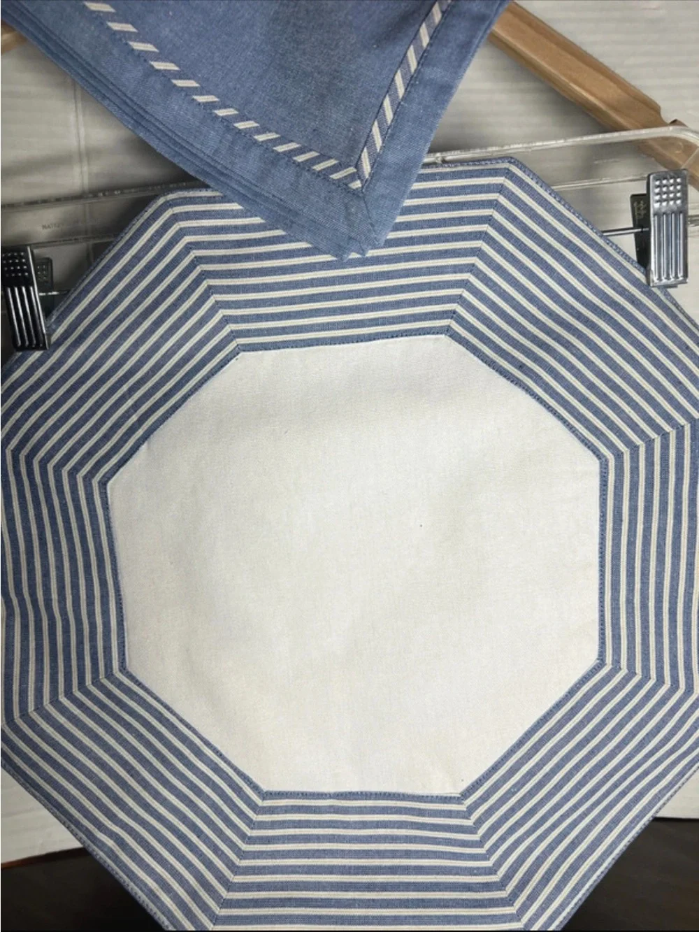 Crate & Barrel Striped Octagonal Placemat and Blue Napkin Set for 4